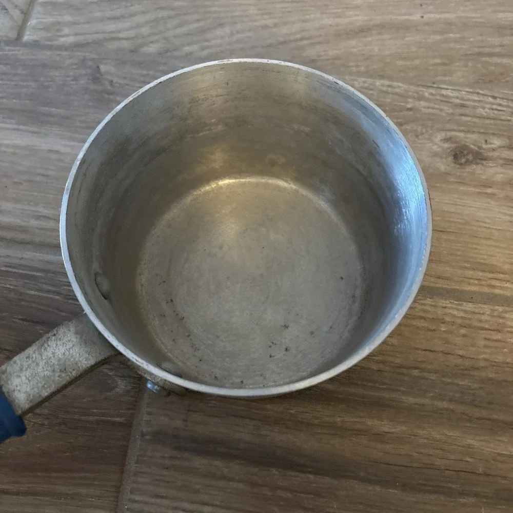 Vintage wear-ever sauce pan aluminum plus inner clad